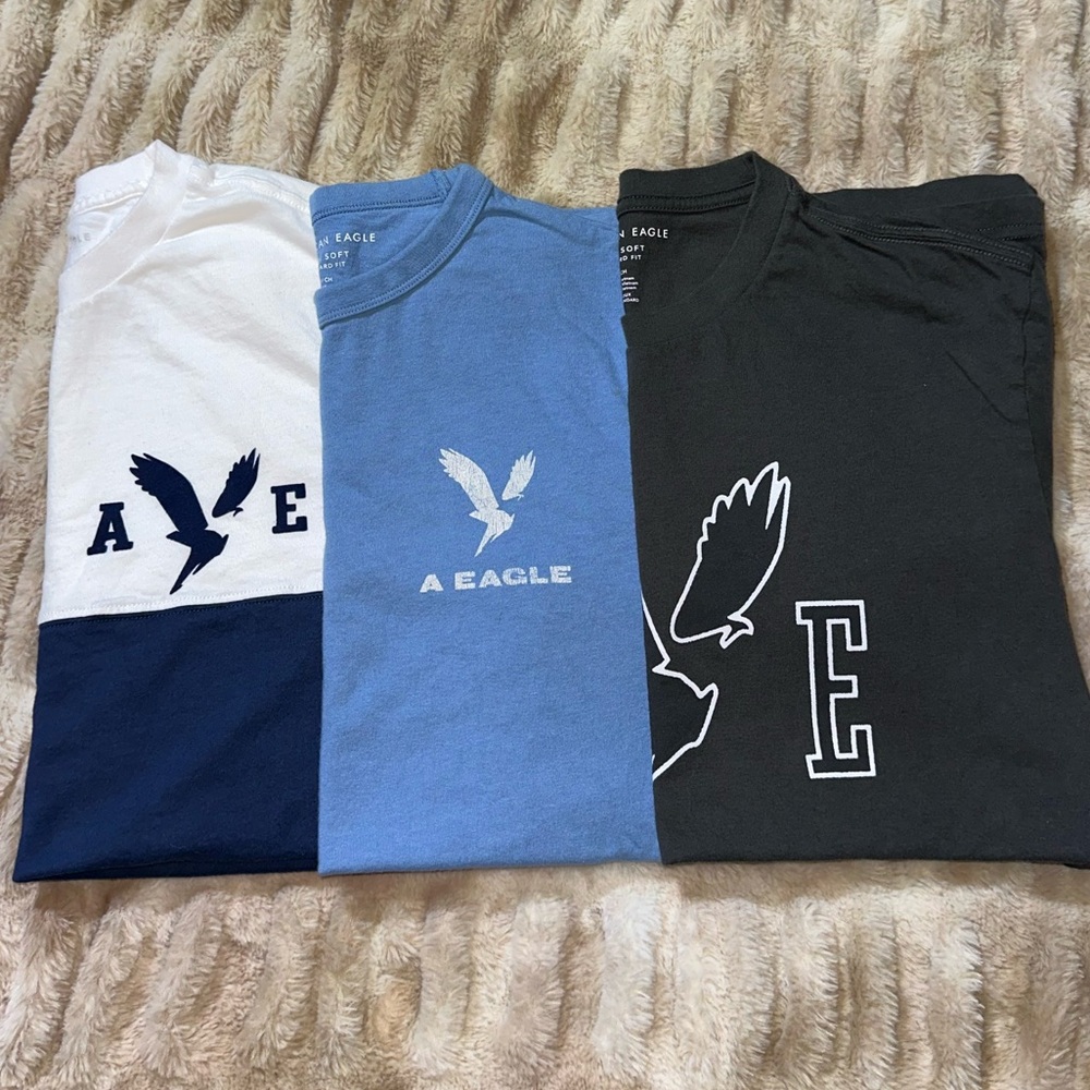 NEW Men’s American Eagle Tshirt Bundle. Size Small.